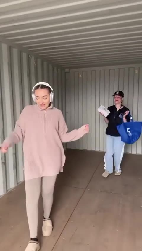 Even the Gen Z knows who to call for a container 👀