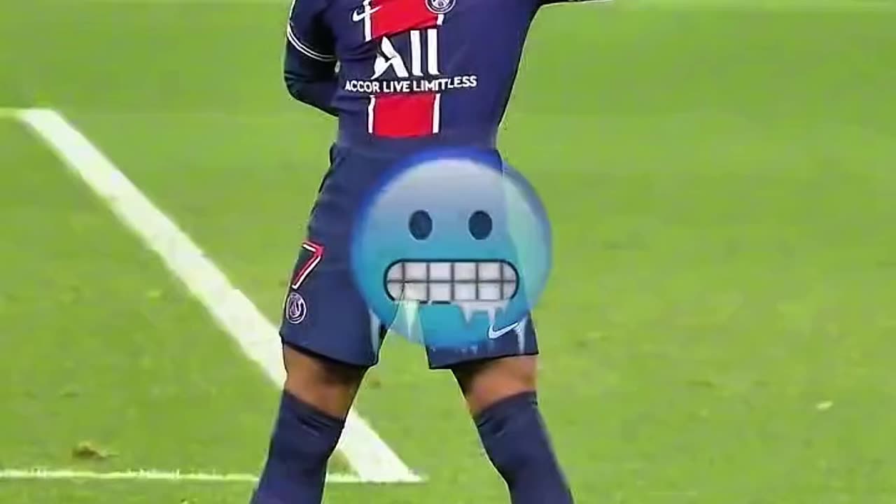 Mbappe With The Blue Hair🥶