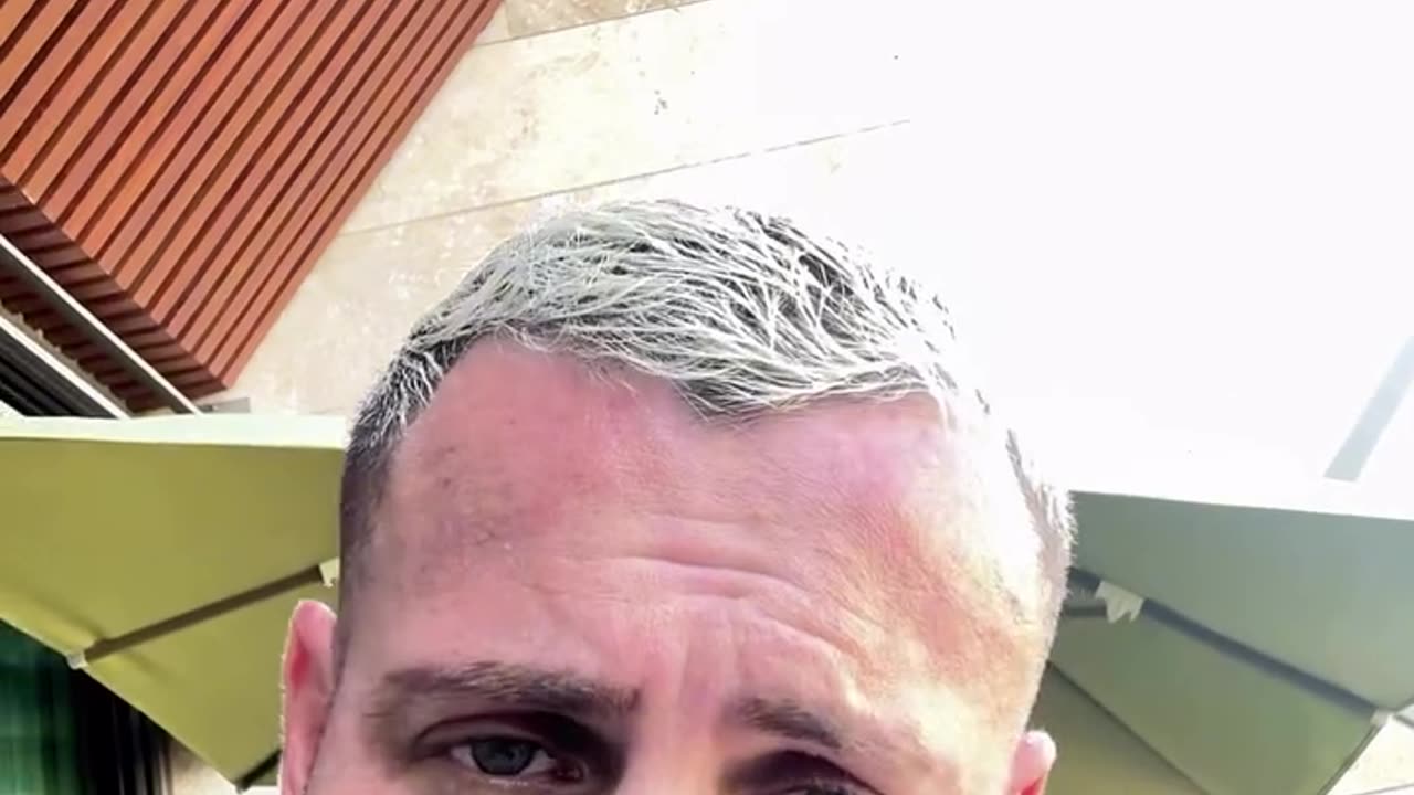 Thanë se Kiara, Luizi dhe Ana Gjebrea do prezantojnë "Kënga Magjike", reagon menjëherë këngëtari