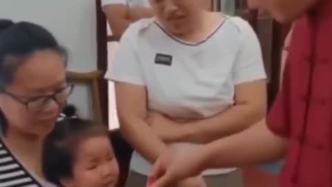SHOCKING: Doctor fixes a dislocated elbow in seconds, child doesn't feel a thing.
