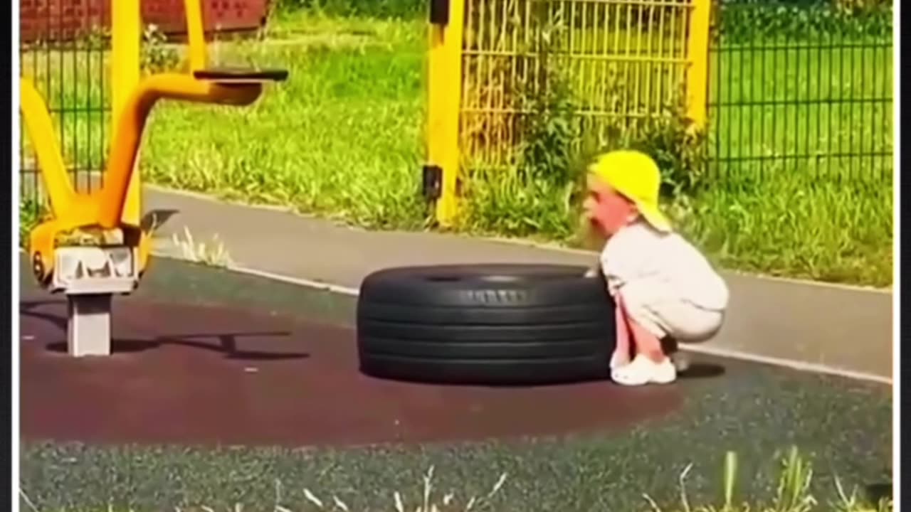 This little boy reminds us that size doesn’t define success — determination does. 💪
