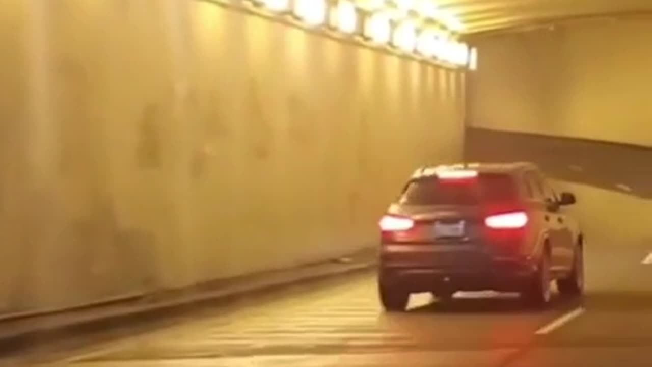 😂🤯 Not Sure Anyone Would Confidently Drive Through This Tunnel! | FunFM