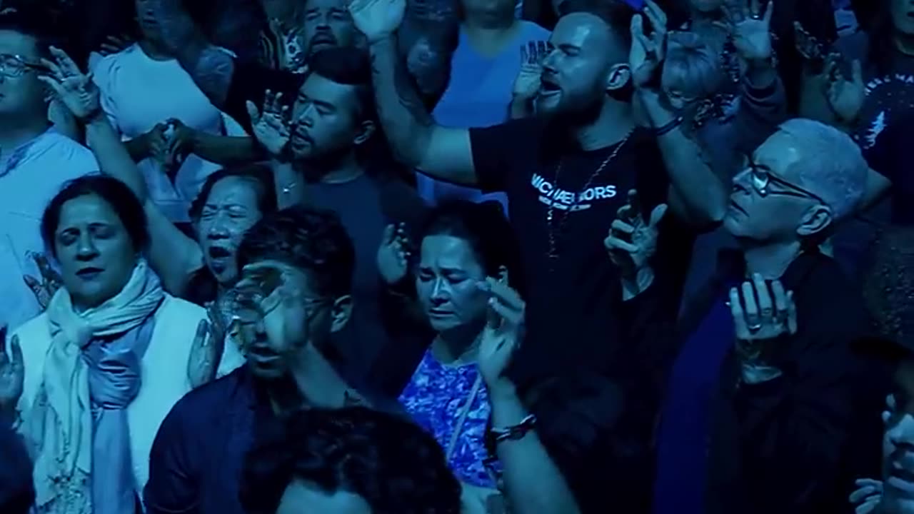 Take a Moment to Worship Jesus | Find Peace & Renewal