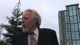 Watch Alex Jones Warn You About The New World Order Years Ago in These Films