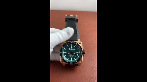 BELL & ROSS BR-03 BR03-92 Diver Black & Green Bronze 42 mm BR0392-D-LT-BR/SRB
