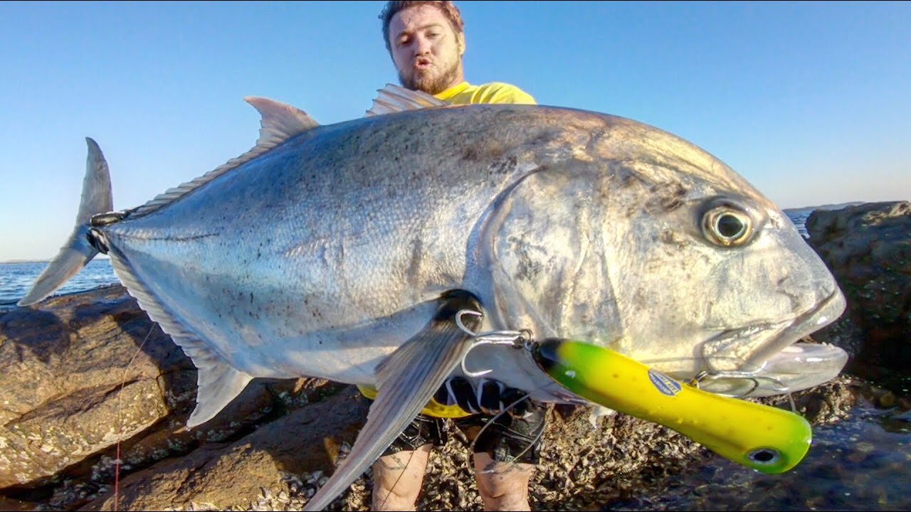 BANANA LURE CATCHES GIANT FISH