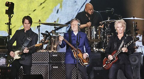 Maybe I’m Amazed ~ Paul McCartney ( Live )