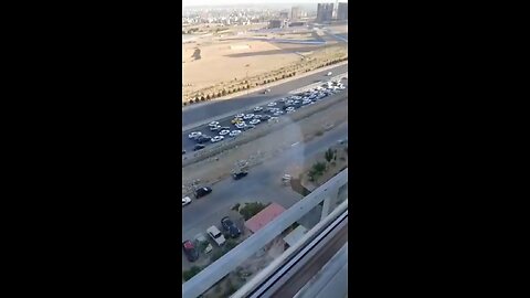 🇮🇷🇮🇱⚡- Iranians flee from the capital, Tehran.