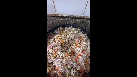 chiken, fish,beef ,egg rasins peanuts mix rice Good benefits very healthy