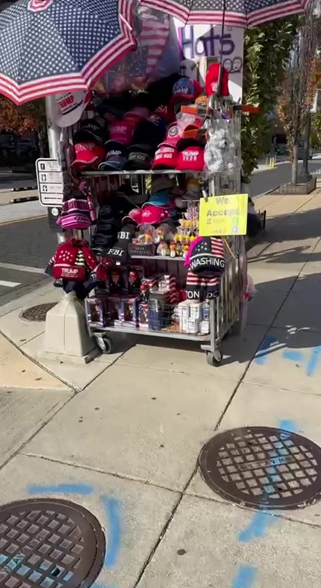 Not everyone in DC hates President Trum