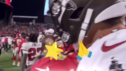 Lawrence Taylor says Joe Montana is better than Tom Brady