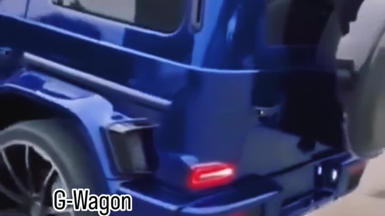 G-Wagon Unleashed! 🚘 Enclosed Car Shipping Revealed!