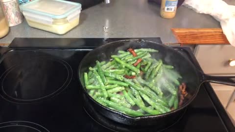 hese Green Beans are SOOOO EASY to Make!