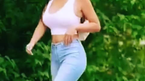 "The PERFECT Skinny Fit Jeans for Every Body Type! 💃"