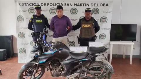 CAPTURA DE HOMBRE CON UNA MOTO ROBADA