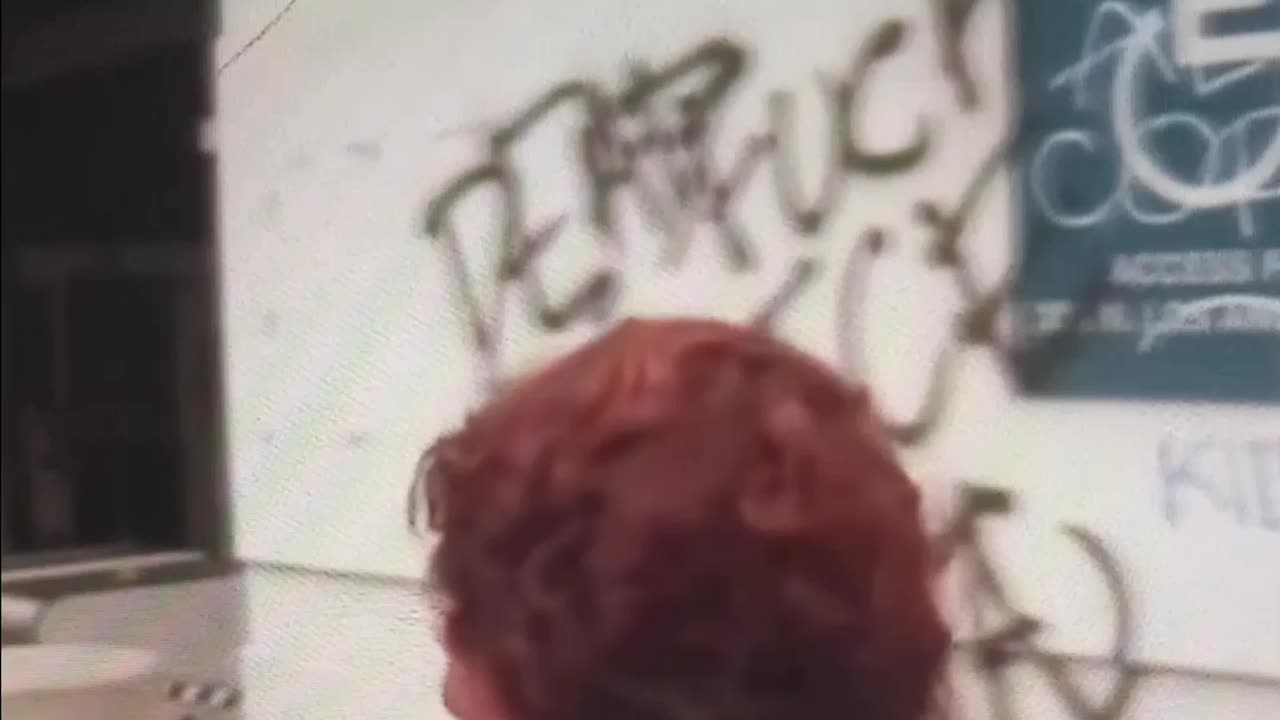Maxine trying to get into a building/mark levin trashes Gavin