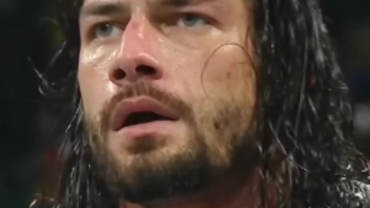 Kai Greene bodybuilder is attack on Roman Reigns in wwe crazy moments