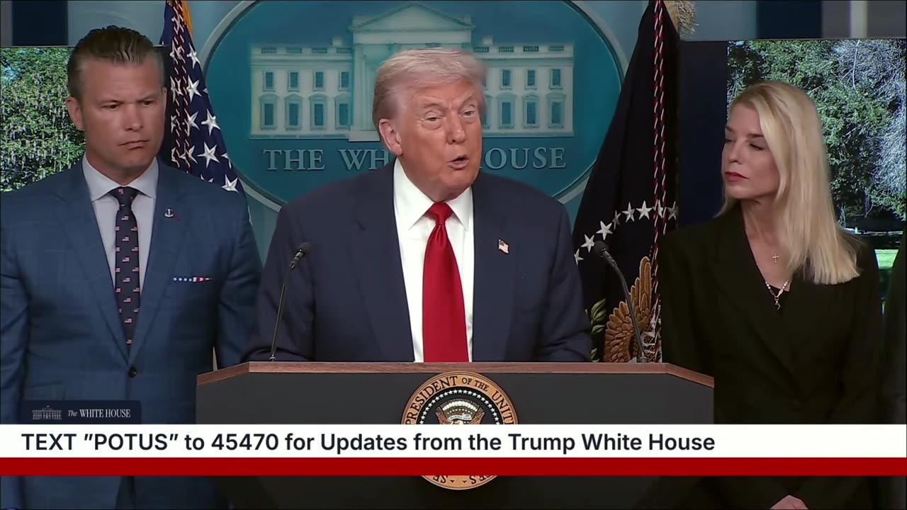 Donald Trump Speaks To The Media 8/11/25