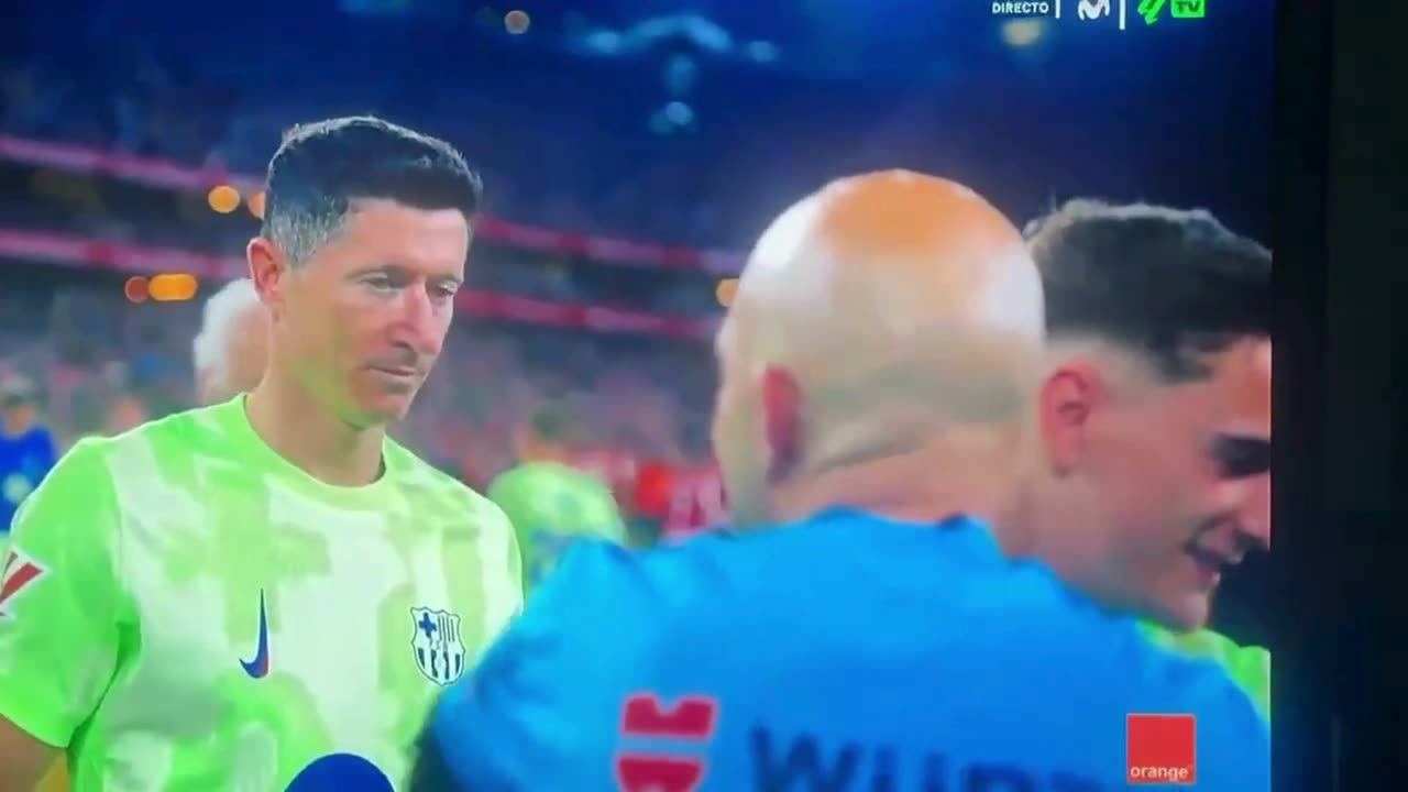 Real Madrid fan accuses Barcelona players of 'giving farewell to their one' after referee gesture