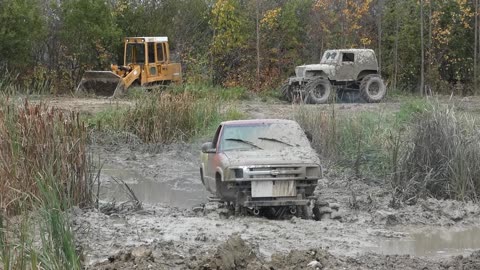 Mud Trucks Bogging in Open Country - Getting Stuck in Big Bounty Hole