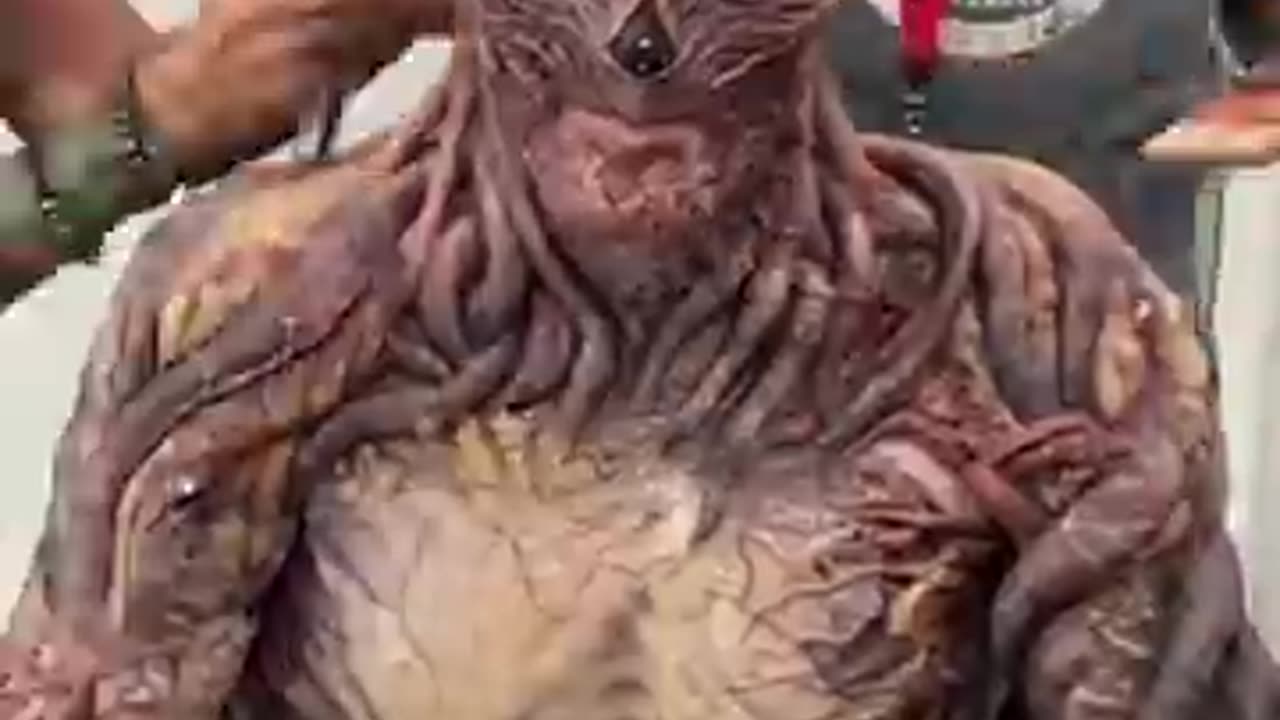 the Vecna transformation is 🤯 #shorts #strangerthings #netflix.