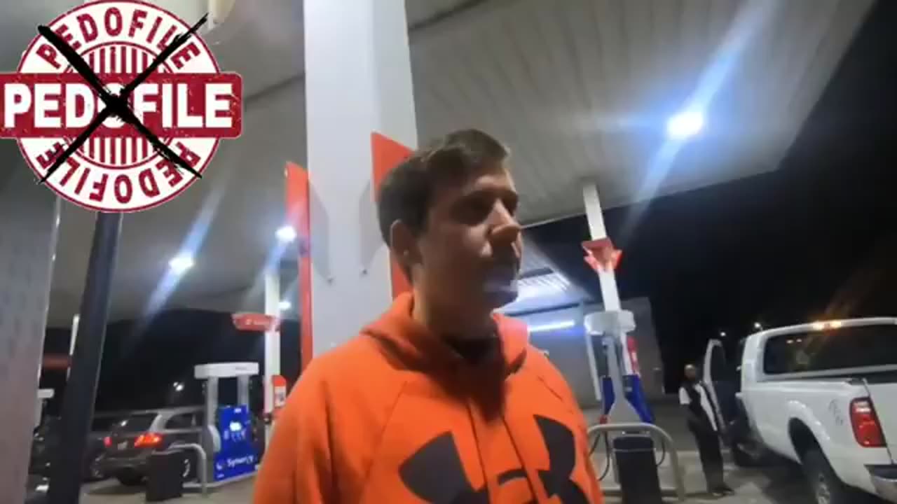Child Predator Confronted and Physically Stopped After Trying to Meet Minor 🚨👋