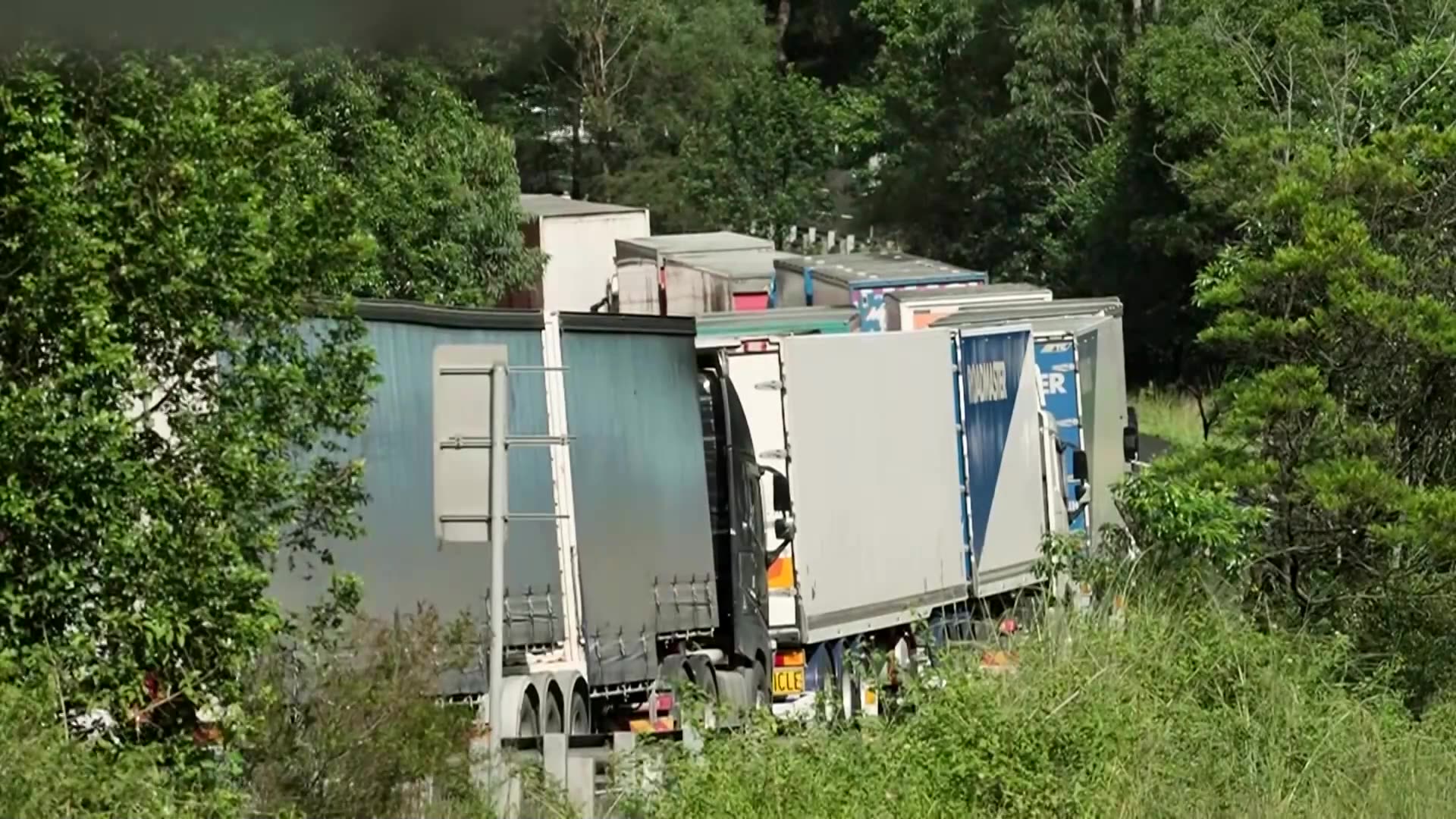 Truck spills metal shards, damages hundreds of cars in Australia