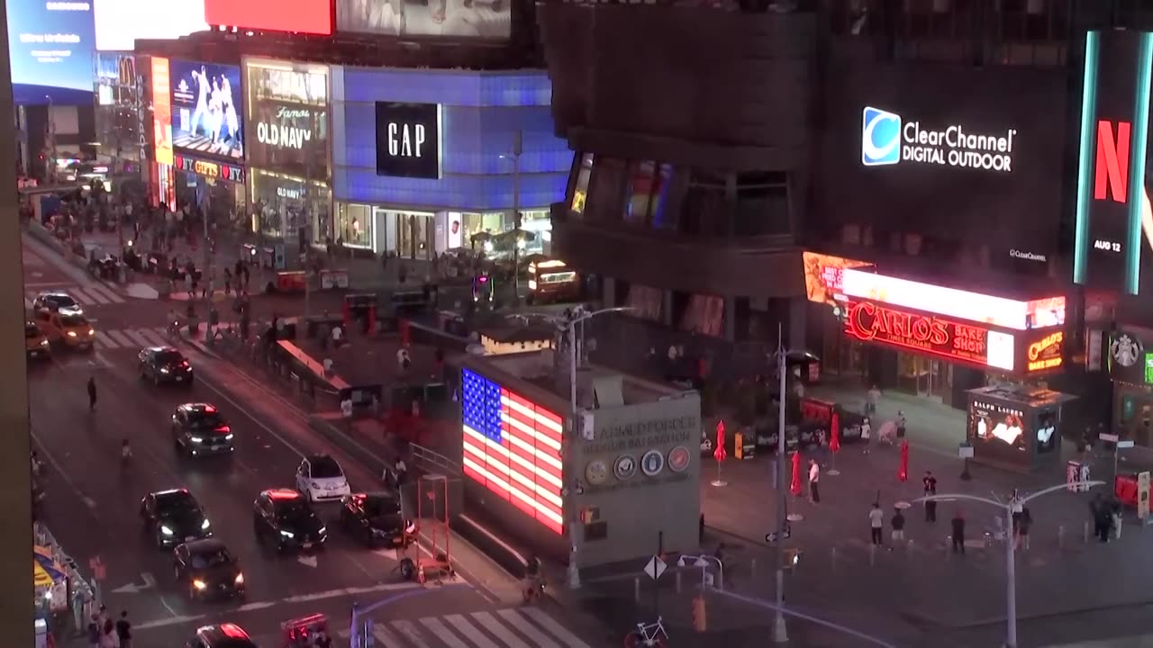 Three injured after gunshots fired in New York's Times Square