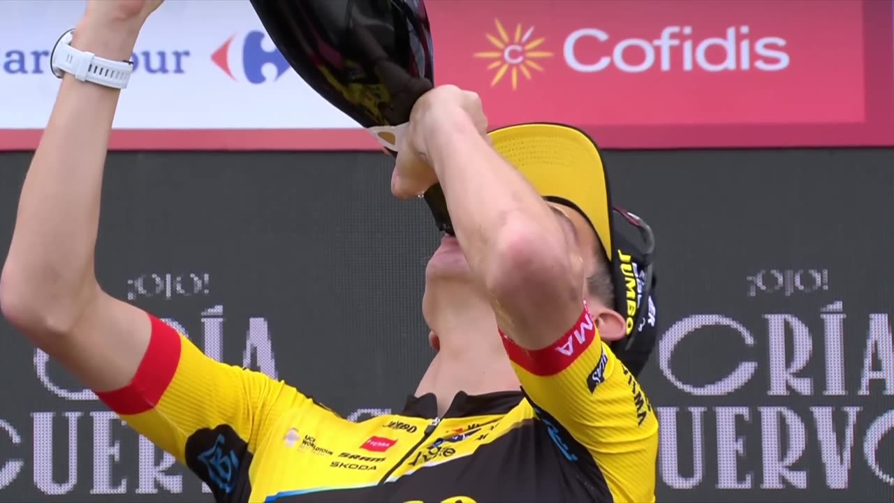 Sepp Kuss hilarious podium gulp after winning stage 6 of 2023 Vuelta España #vueltaespaña #seppkuss