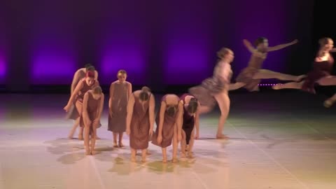 "Sea". Modern dance.
