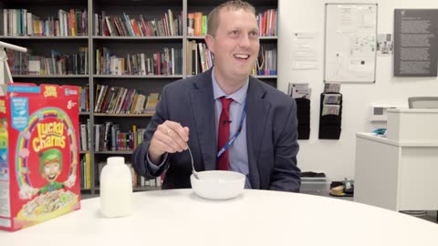 British Highschoolers try American Cereal for the first time!