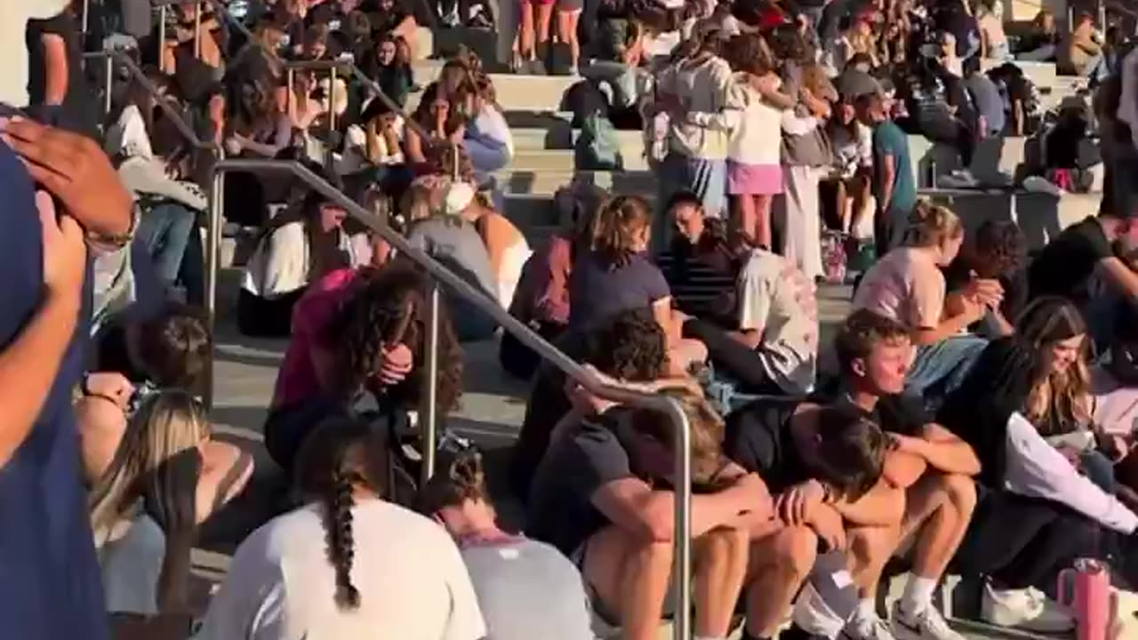 Liberty University students pray for Charlie Kirk & family yesterday