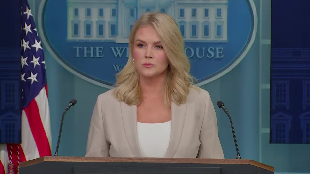 Karoline Leavitt previews Trump's global tariff plan - April 1, 2025