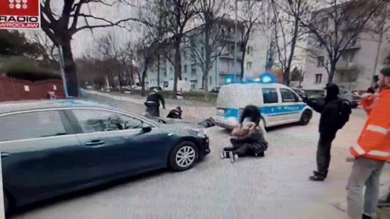 Starcie Policji ze Squattersami którzy nie chcieli opuścić nielegalnie zajmującymi