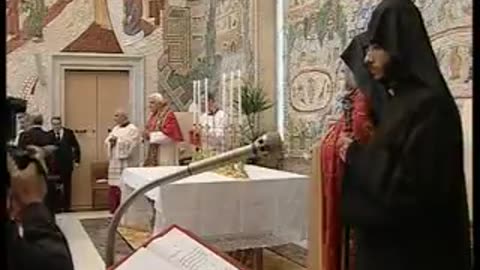 Benedict XVI Receives Leader of Armenian Church And Denounces Christian Persecution