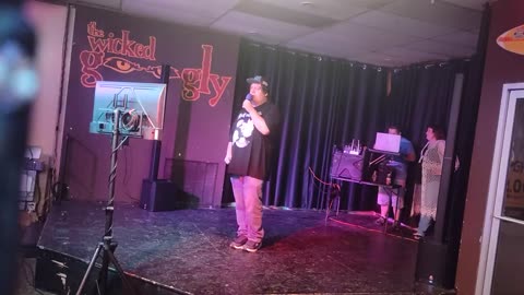 AUTISTIC MAN KILLS ELVIS- RETURN TO SENDER LIVE COVER