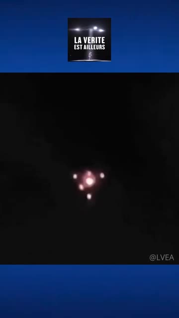 ★ Mystérieux OVNI triangulaire filmé aux États-Unis ! - 2025