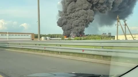 🔥🏙️ Ukraine Russia War | Warehouse Fire in Pushkino During Urban Skirmish | RCF
