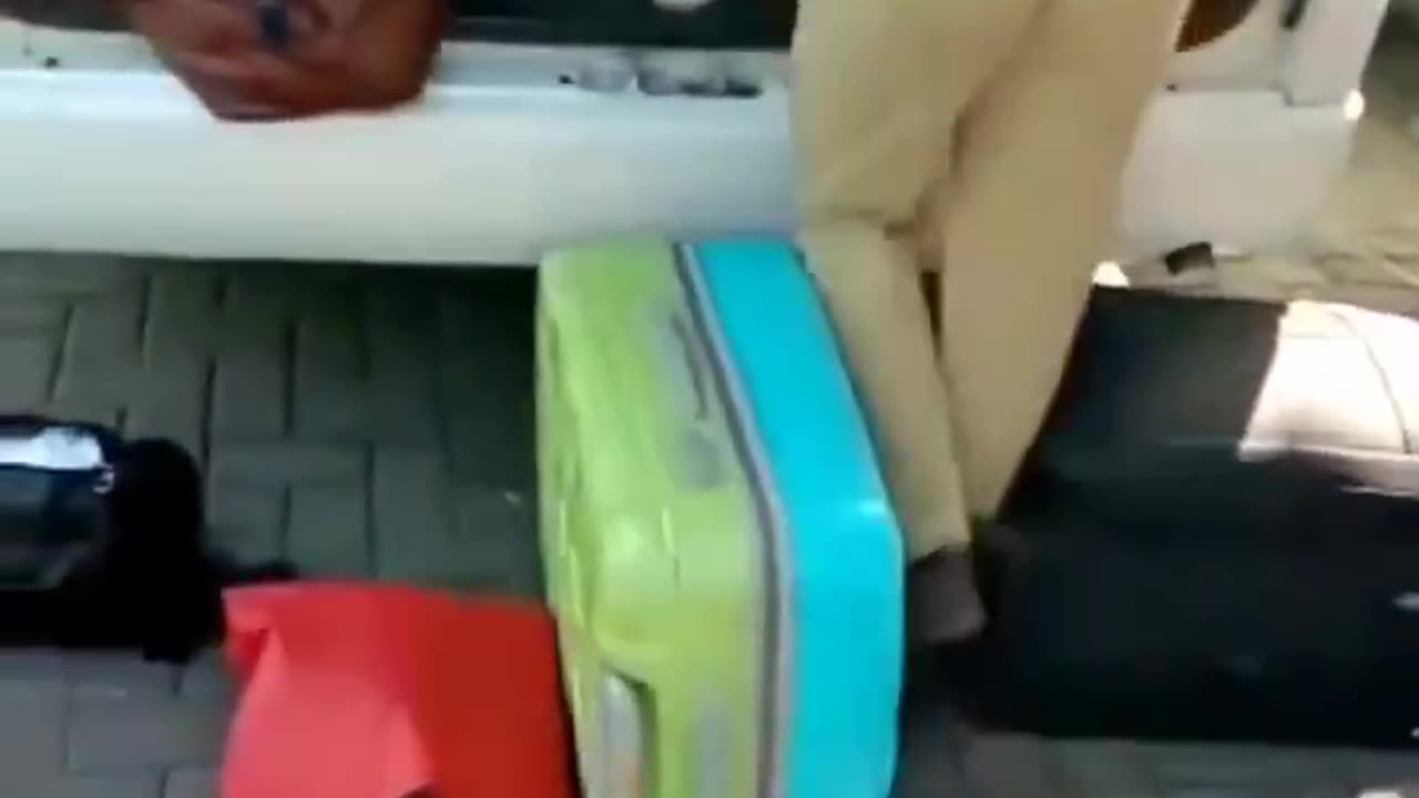 CAUGHT ON CAMERA: A Pack of Jeets Gets Caught Stealing Hotel Accessories in Bali, Indonesia