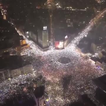 ⚡Belgrade, Serbia tonight: Huge crowds demand the resignation of President Vucic