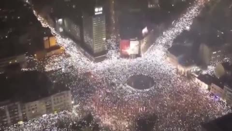 ⚡Belgrade, Serbia tonight: Huge crowds demand the resignation of President Vucic