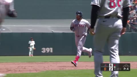 MLB - Eugenio Suárez doubles the @Dbacks score with one big swing 💪