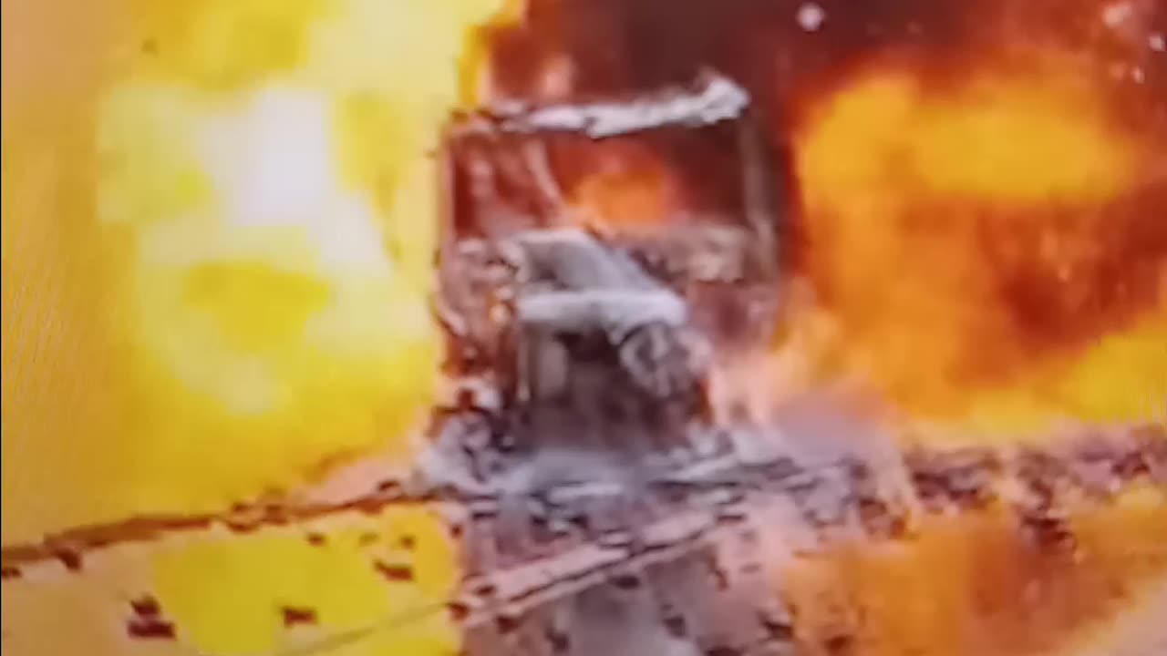 Huge truck fire shuts down interstate (Indiana)