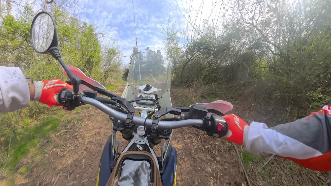 Husqvarna 701 Enduro - Turn Track Riding