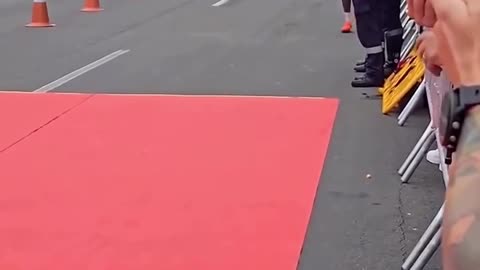 This Runner's Actions Touched Everyone! ❤️