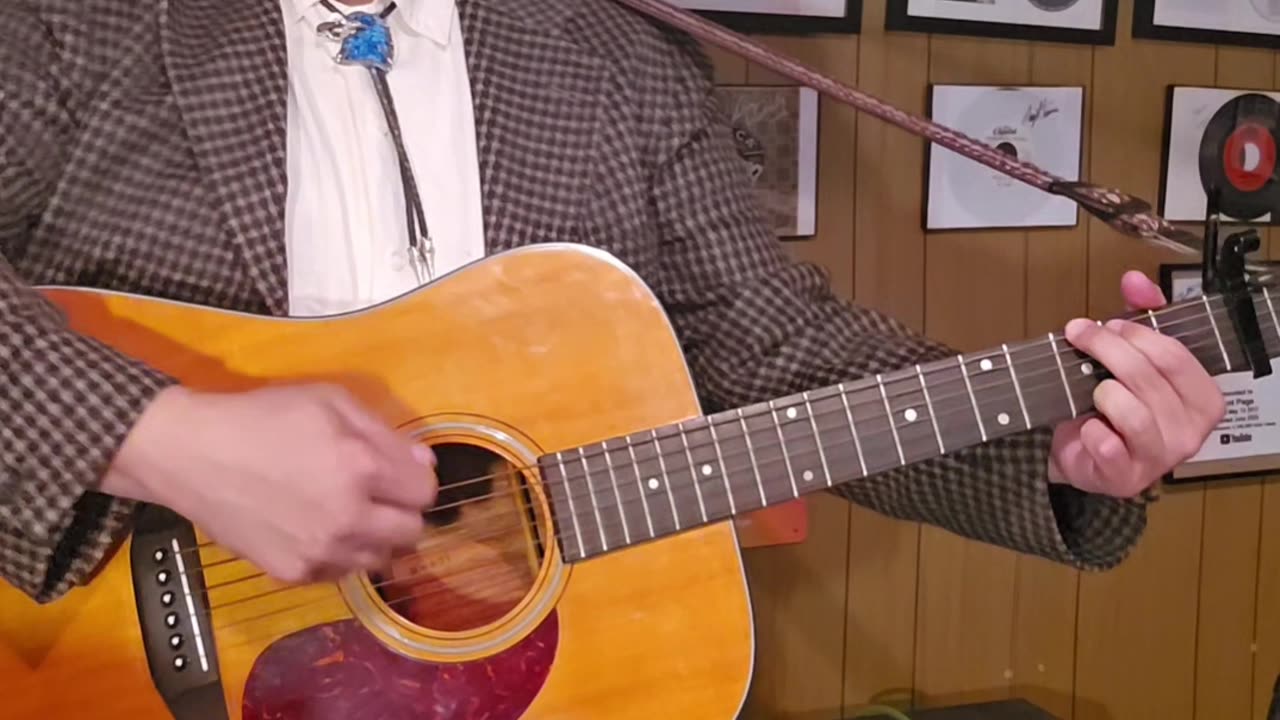 Trent Page playing Oasis Wonderwall.