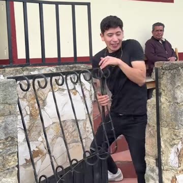 Nunca despiertan a la hora que es 😩😩😩 Los amo viejitos hermosos 💙👴👦👵💙