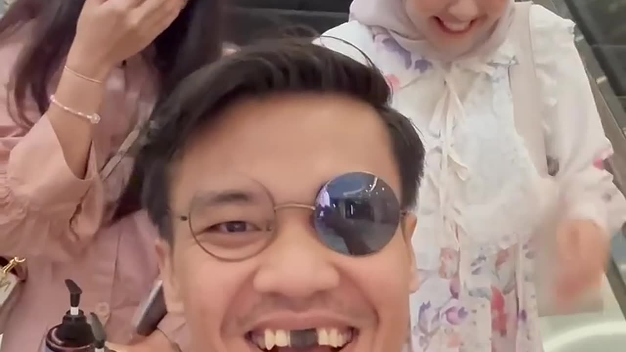 Prank gigi ompong