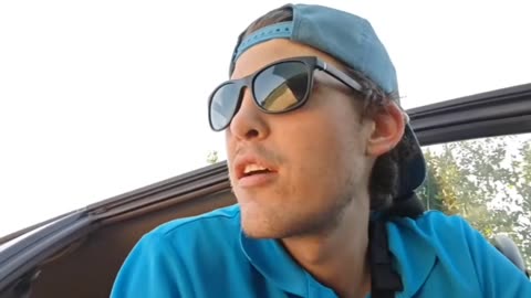 Trust Fund Streamer has Meltdown. Gymnik Kicks Based Surfer Out and He Argues With His Mom in Chat