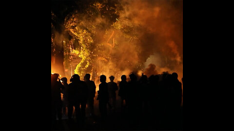 Violentas protestas en Indonesia contra aumento salarial de legisladores